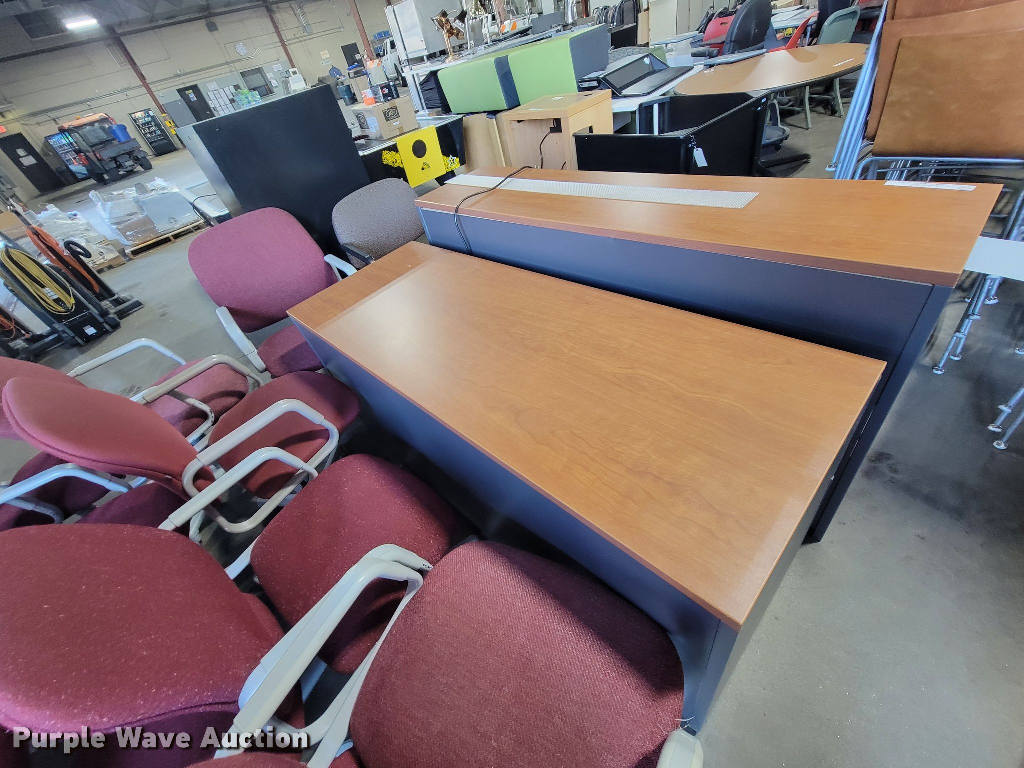 Furniture in Sioux Falls, SD Item LO9190 sold Purple Wave