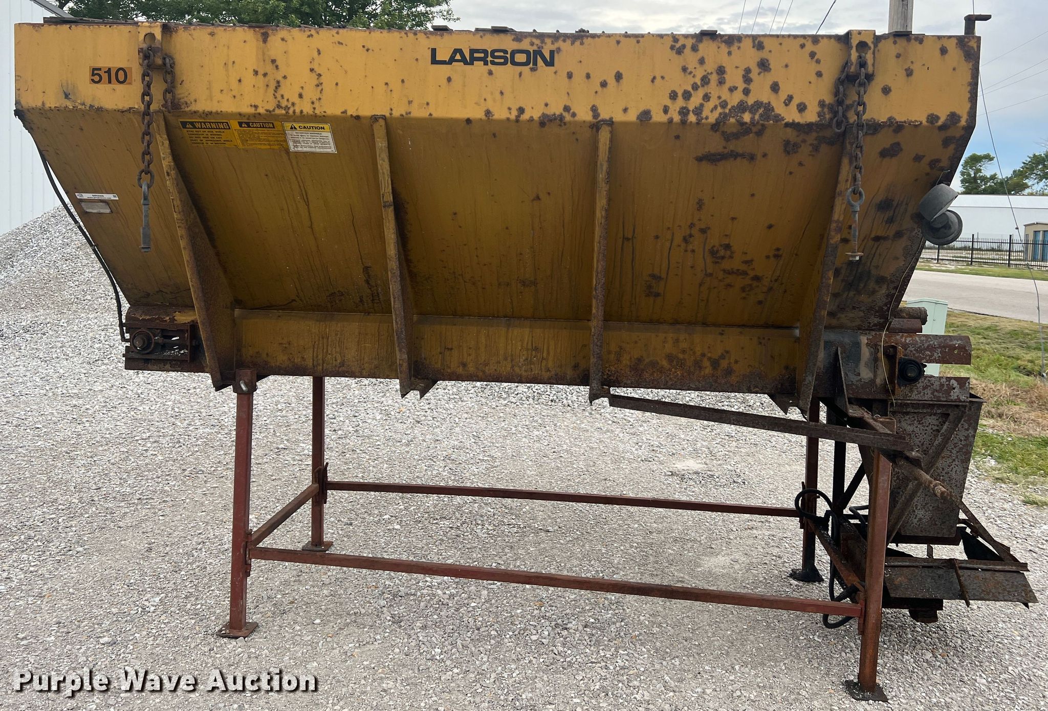 Highway Equipment Company 51010 spreader in Centralia, MO Item