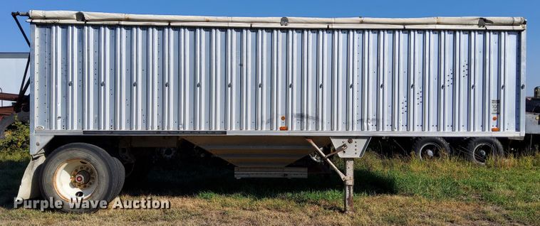 image for item DJ6133 1983 Wilson  grain trailer