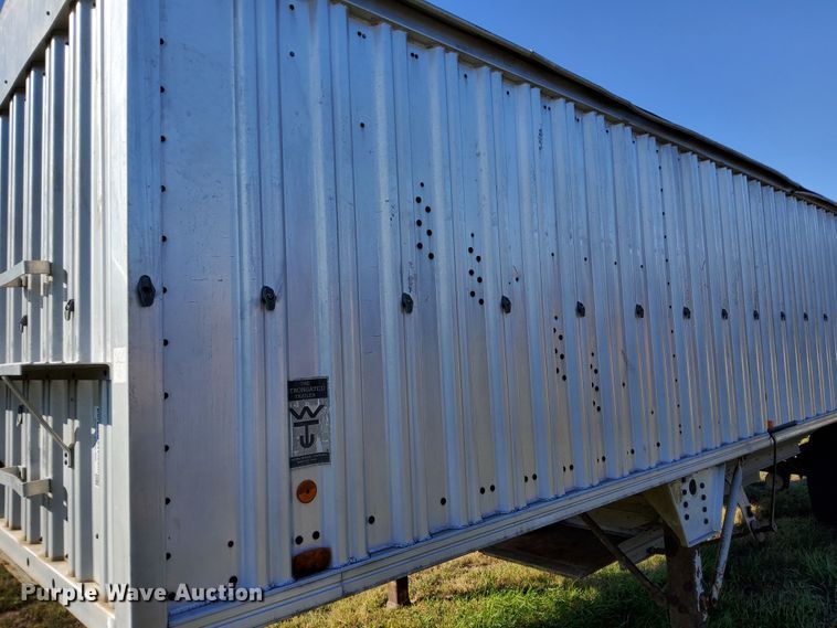 image for item DJ6133 1983 Wilson  grain trailer