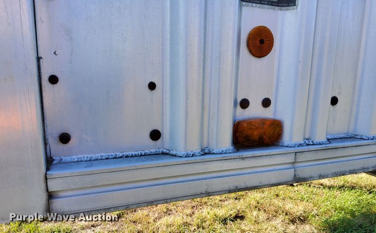 image for item DJ6133 1983 Wilson  grain trailer