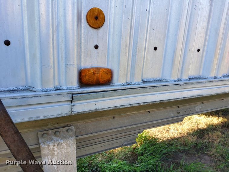 image for item DJ6133 1983 Wilson  grain trailer