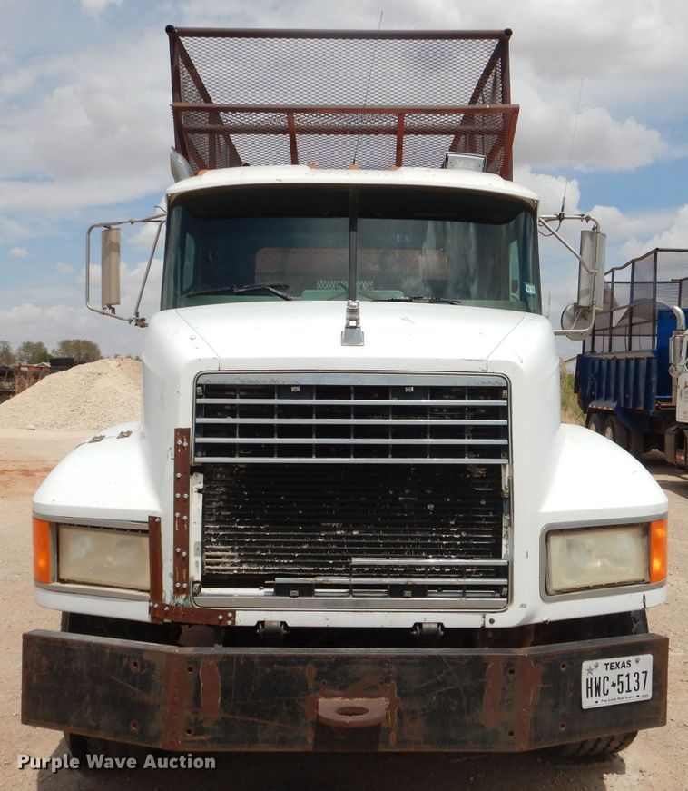 image for item DJ8981 1998 Mack CH613  manure spreader truck