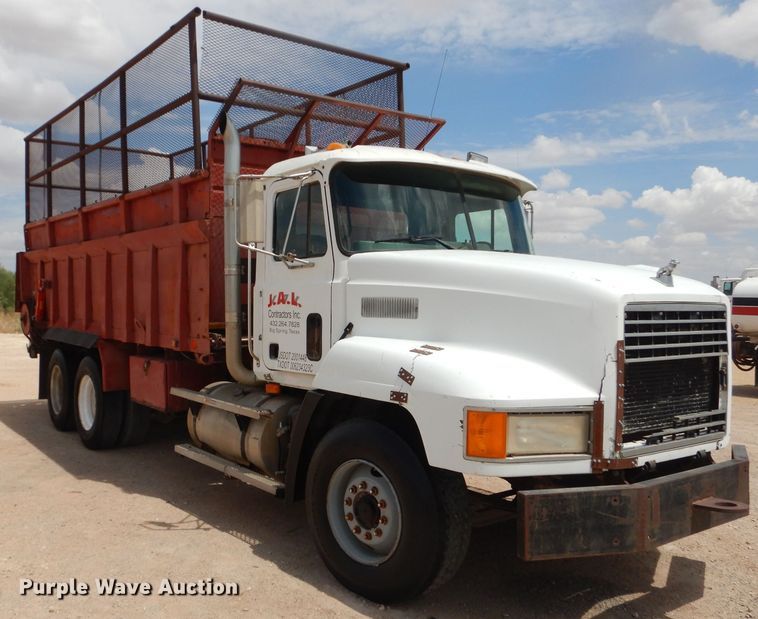 image for item DJ8981 1998 Mack CH613  manure spreader truck