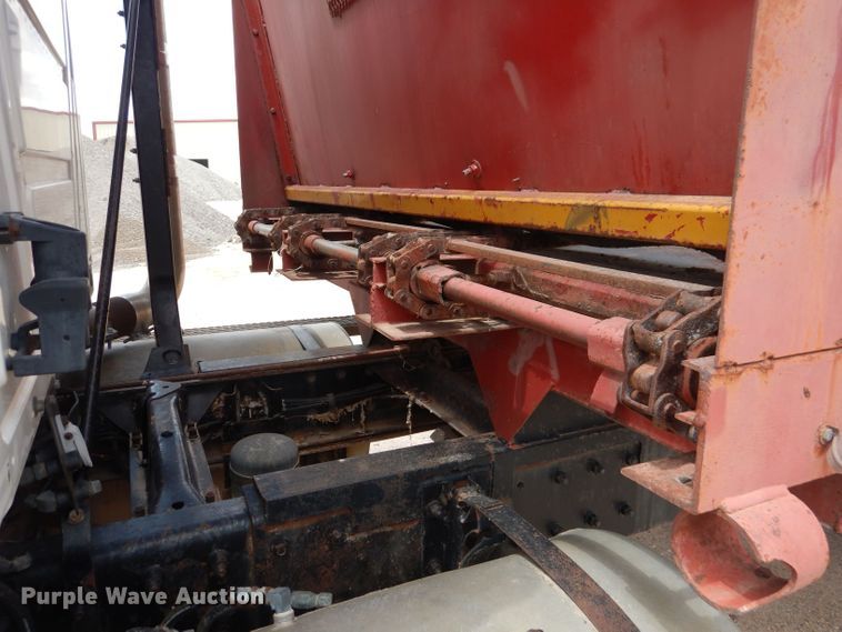 image for item DJ8981 1998 Mack CH613  manure spreader truck