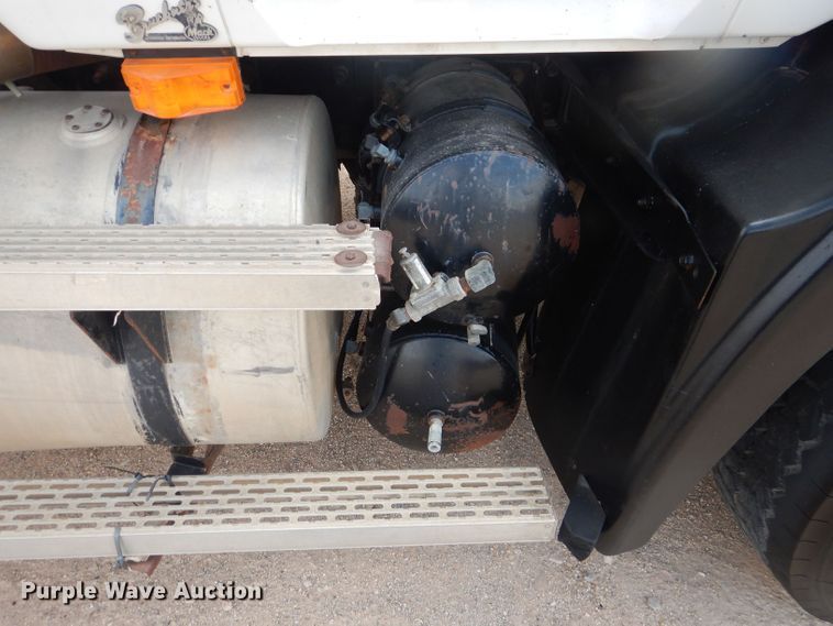 image for item DJ8981 1998 Mack CH613  manure spreader truck