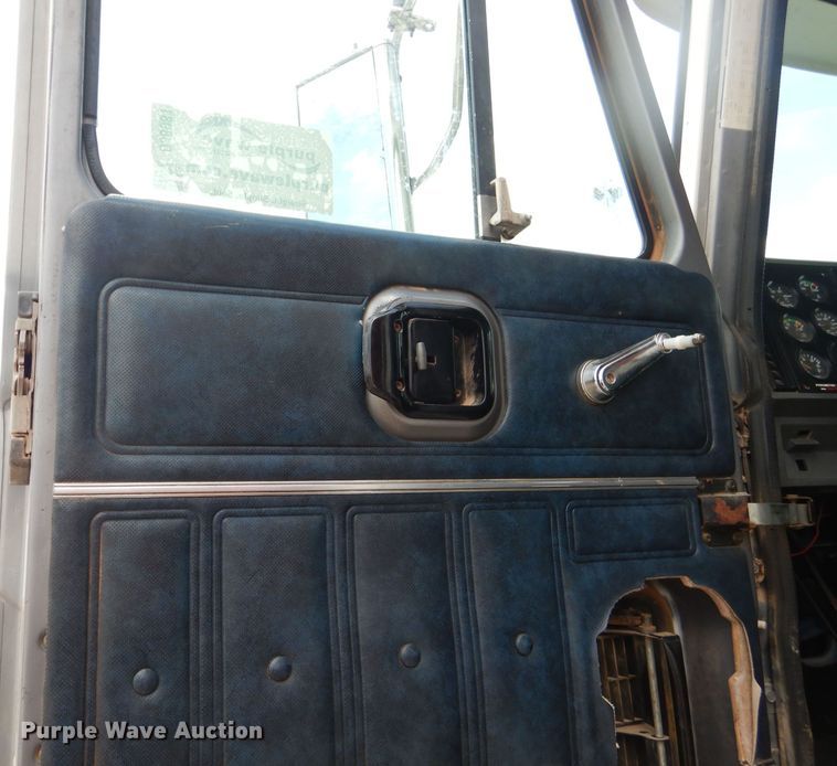 image for item DJ8981 1998 Mack CH613  manure spreader truck