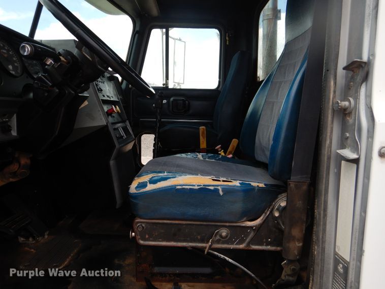 image for item DJ8981 1998 Mack CH613  manure spreader truck