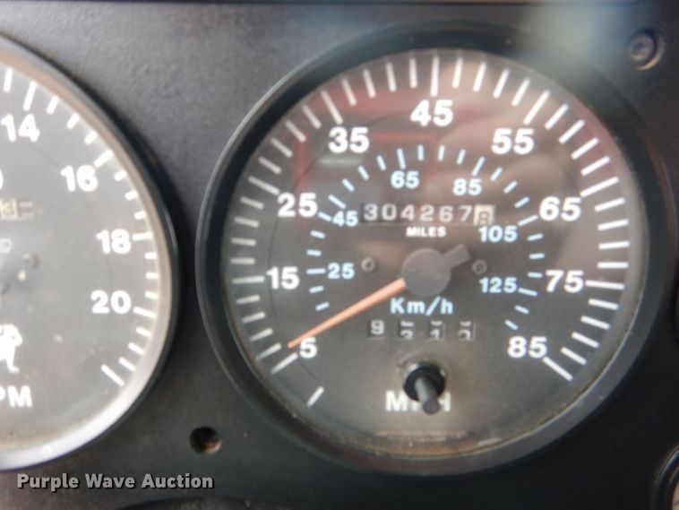 image for item DJ8981 1998 Mack CH613  manure spreader truck