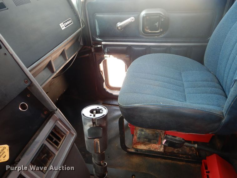 image for item DJ8981 1998 Mack CH613  manure spreader truck