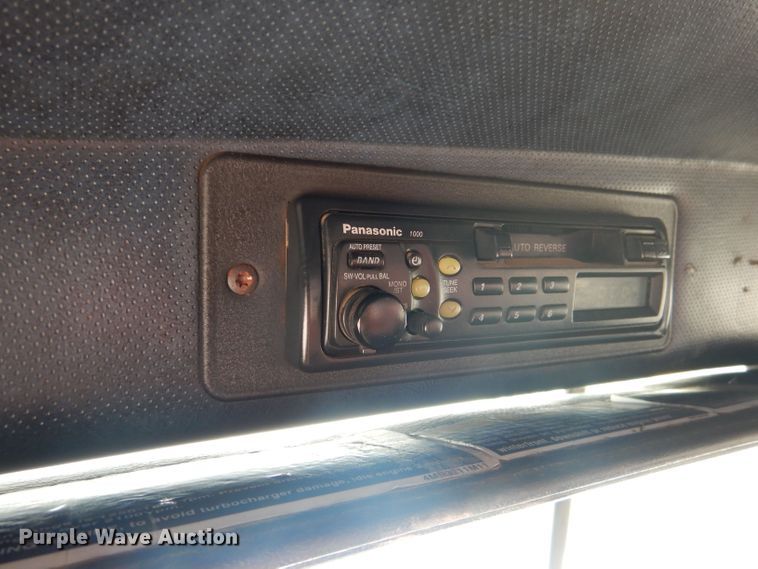 image for item DJ8981 1998 Mack CH613  manure spreader truck