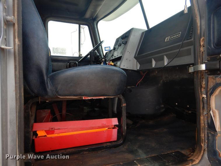 image for item DJ8981 1998 Mack CH613  manure spreader truck