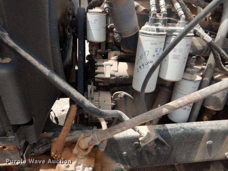 image for item DJ8981 1998 Mack CH613  manure spreader truck