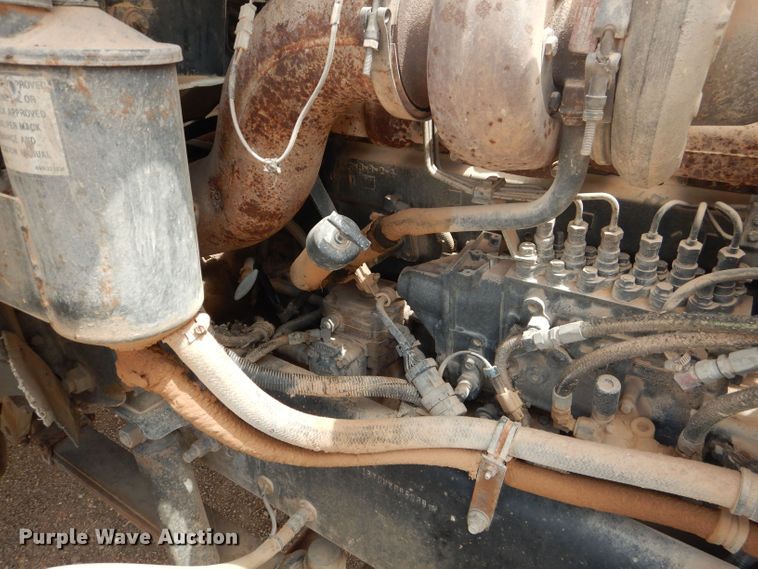 image for item DJ8981 1998 Mack CH613  manure spreader truck