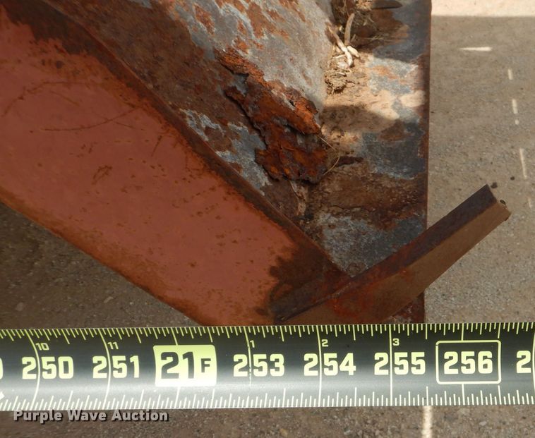 image for item DJ8981 1998 Mack CH613  manure spreader truck