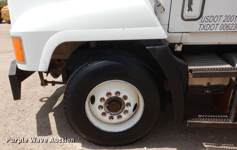 image for item DJ8981 1998 Mack CH613  manure spreader truck