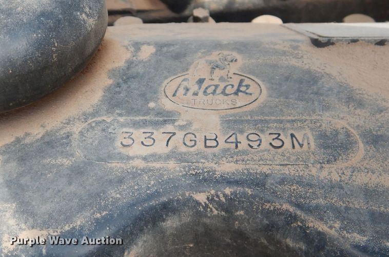 image for item DJ8981 1998 Mack CH613  manure spreader truck