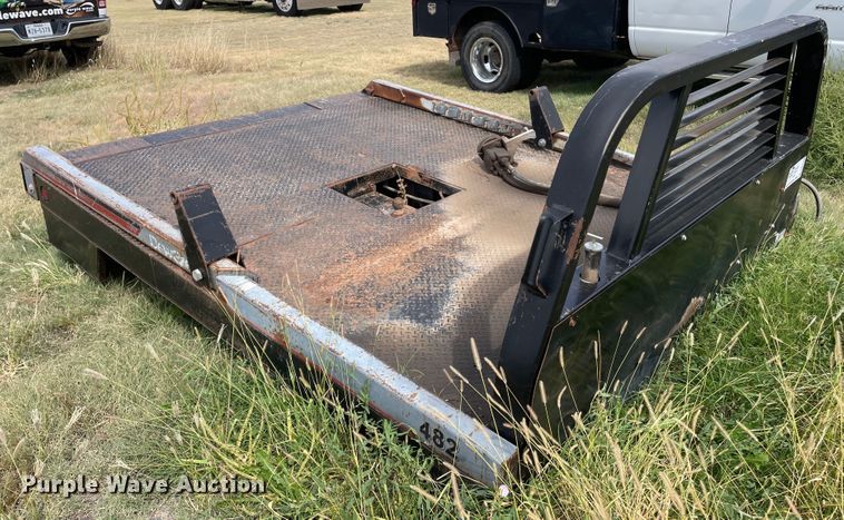 image for item DN5198 DewEze 482  hydraulic bale bed