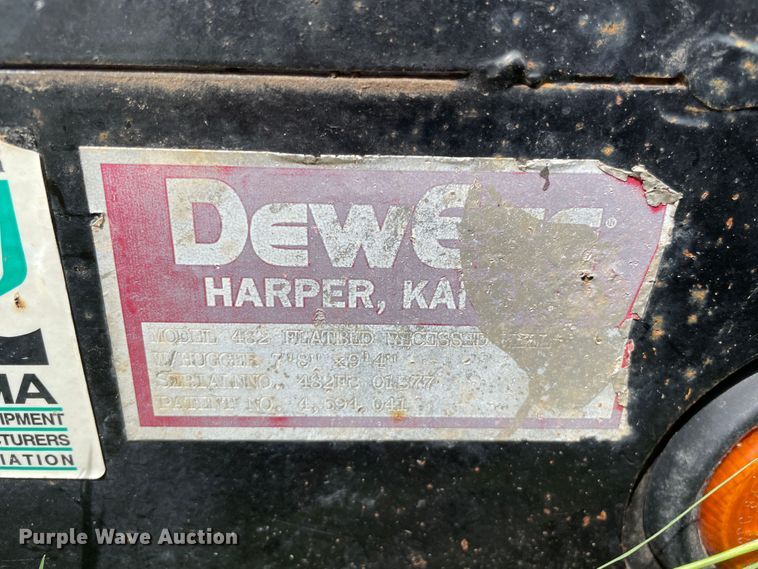 image for item DN5198 DewEze 482  hydraulic bale bed