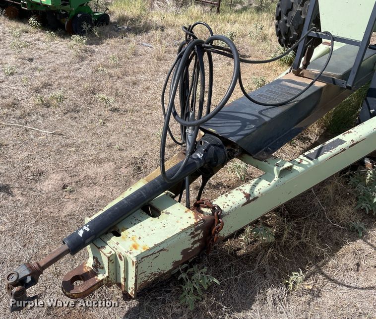 image for item DN5200 Orthman 1096 grain cart