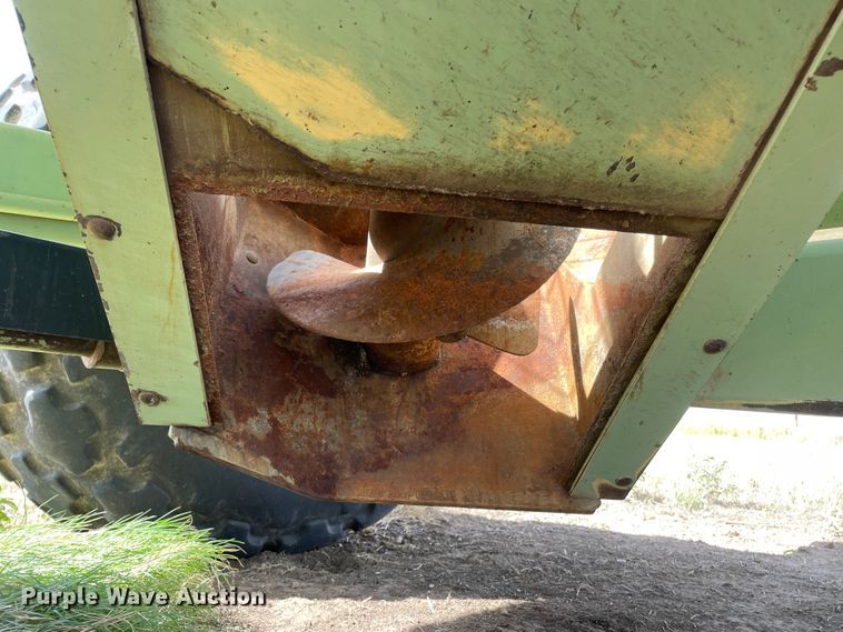 image for item DN5200 Orthman 1096 grain cart