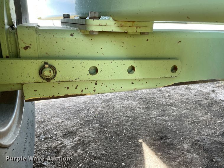 image for item DN5200 Orthman 1096 grain cart