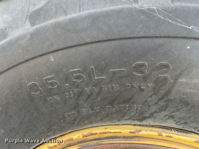 image for item DN5200 Orthman 1096 grain cart