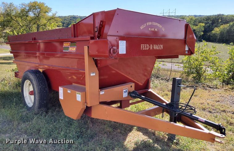 image for item DN6860 Kelly-Ryan Feed-R-Wagon 5X12-18 feed mixer