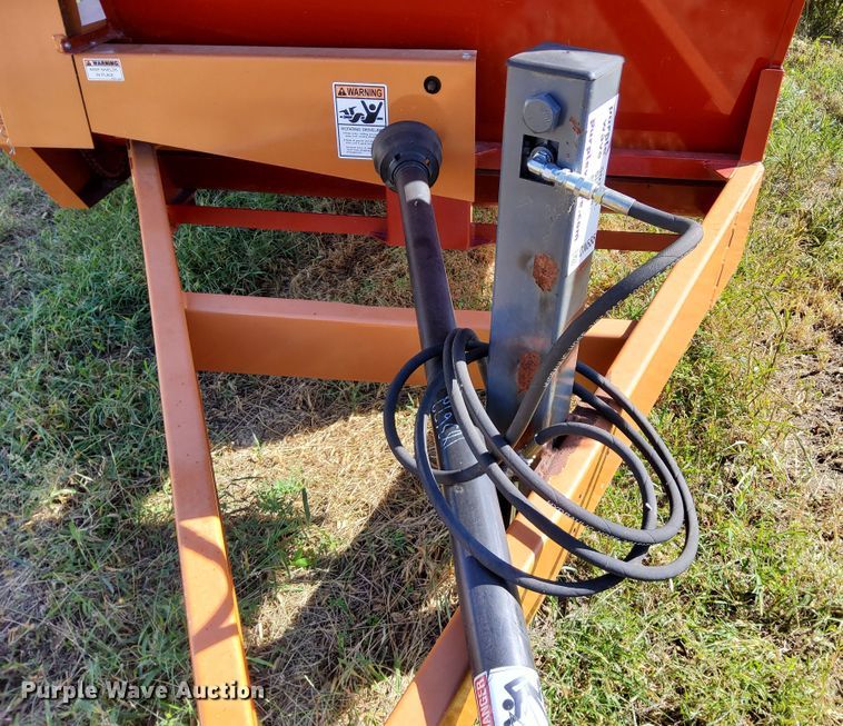 image for item DN6860 Kelly-Ryan Feed-R-Wagon 5X12-18 feed mixer