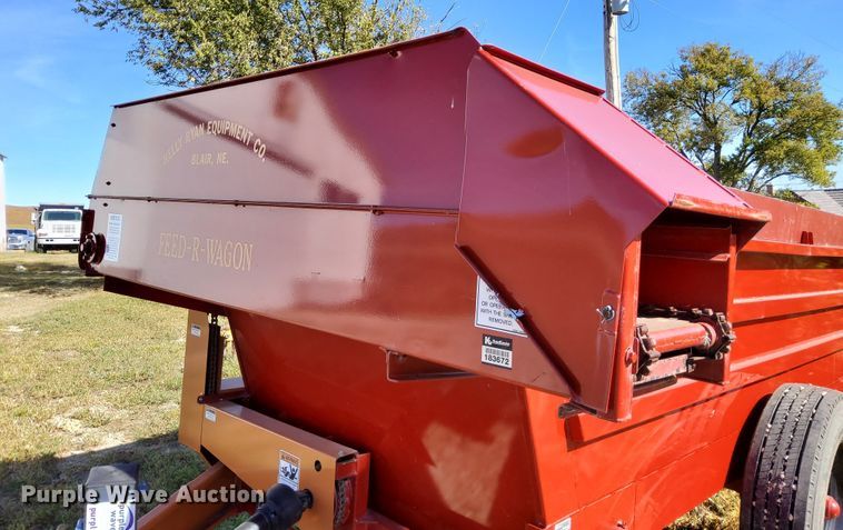 image for item DN6860 Kelly-Ryan Feed-R-Wagon 5X12-18 feed mixer