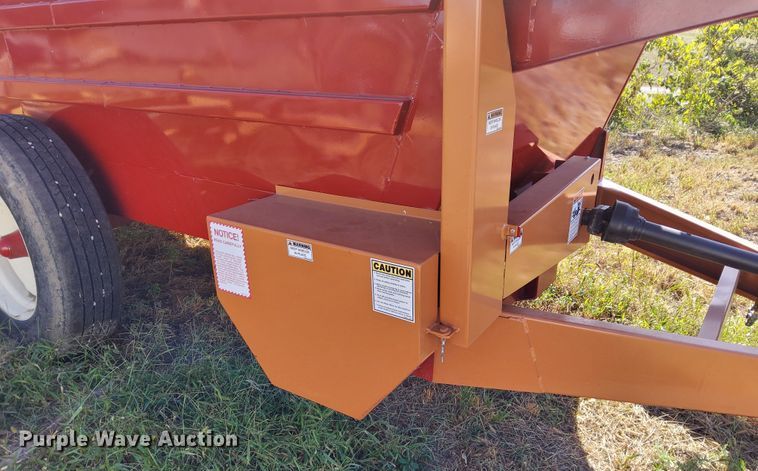 image for item DN6860 Kelly-Ryan Feed-R-Wagon 5X12-18 feed mixer