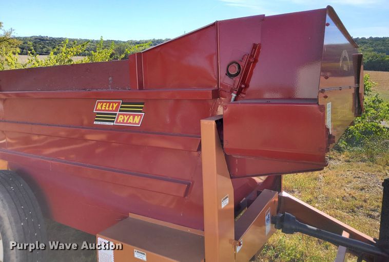 image for item DN6860 Kelly-Ryan Feed-R-Wagon 5X12-18 feed mixer