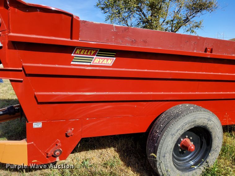 image for item DN6860 Kelly-Ryan Feed-R-Wagon 5X12-18 feed mixer