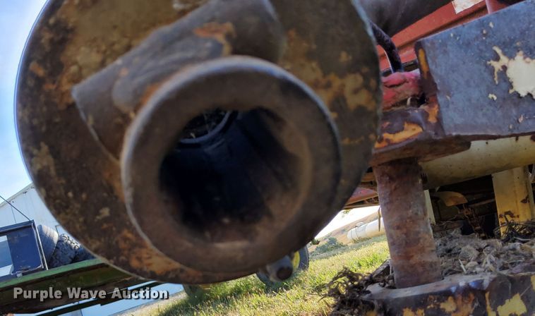 image for item DN6861 New Holland 790  manure spreader