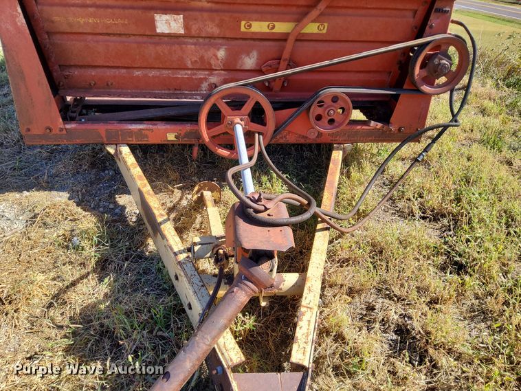 image for item DN6861 New Holland 790  manure spreader