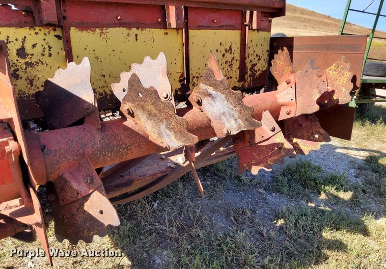 image for item DN6861 New Holland 790  manure spreader