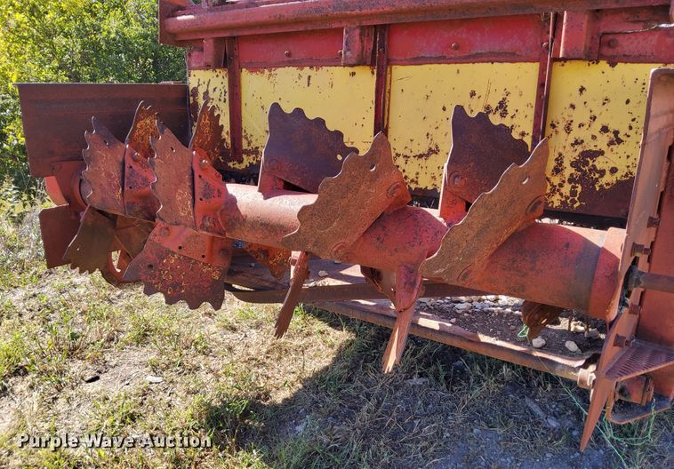 image for item DN6861 New Holland 790  manure spreader