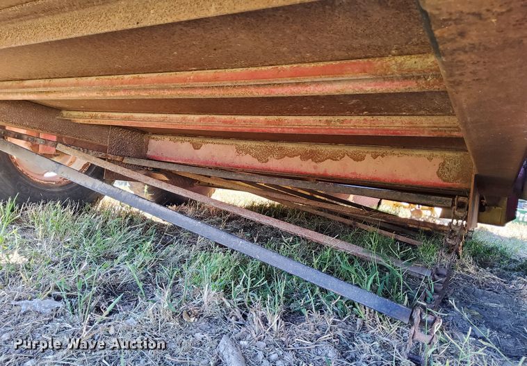 image for item DN6861 New Holland 790  manure spreader