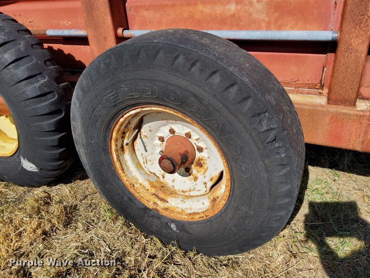 image for item DN6861 New Holland 790  manure spreader