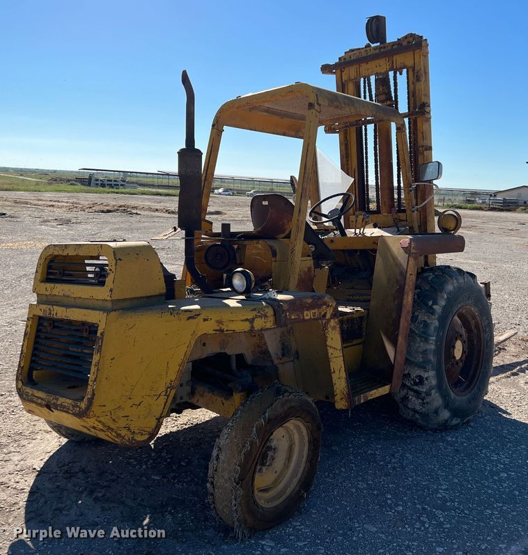 image for item DO8710 Massey Ferguson MF4500  forklift