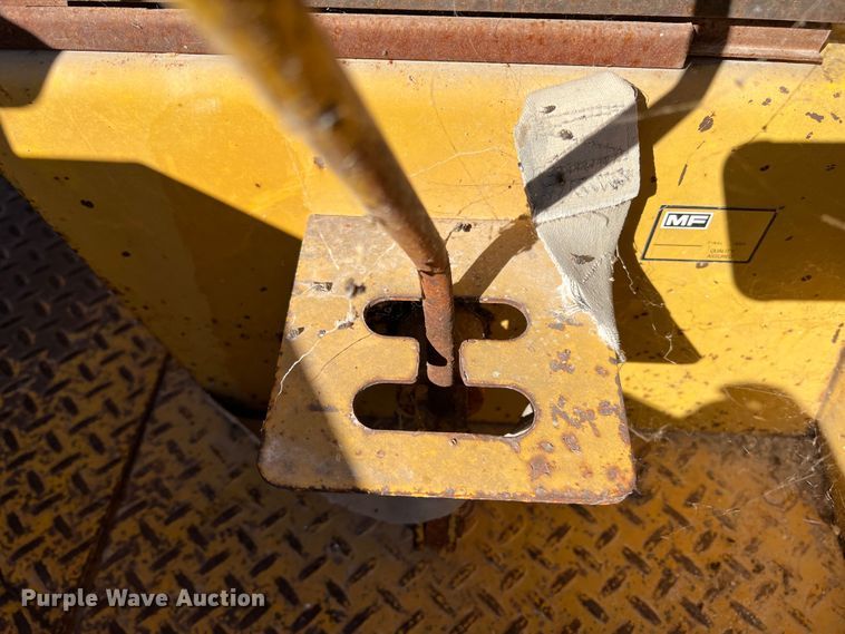 image for item DO8710 Massey Ferguson MF4500  forklift