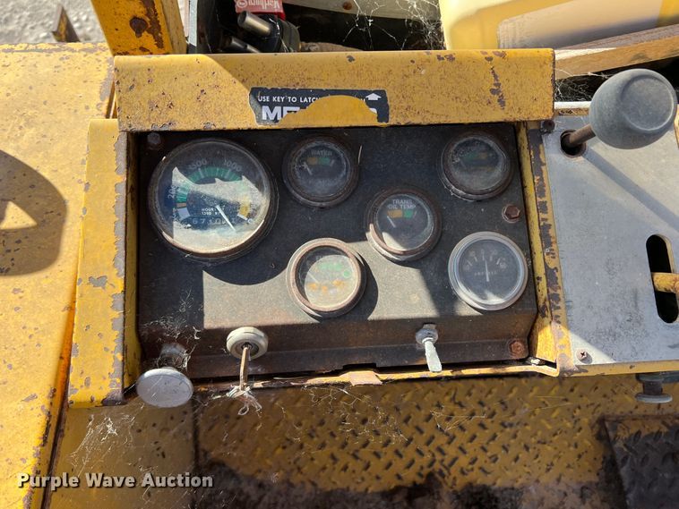 image for item DO8710 Massey Ferguson MF4500  forklift