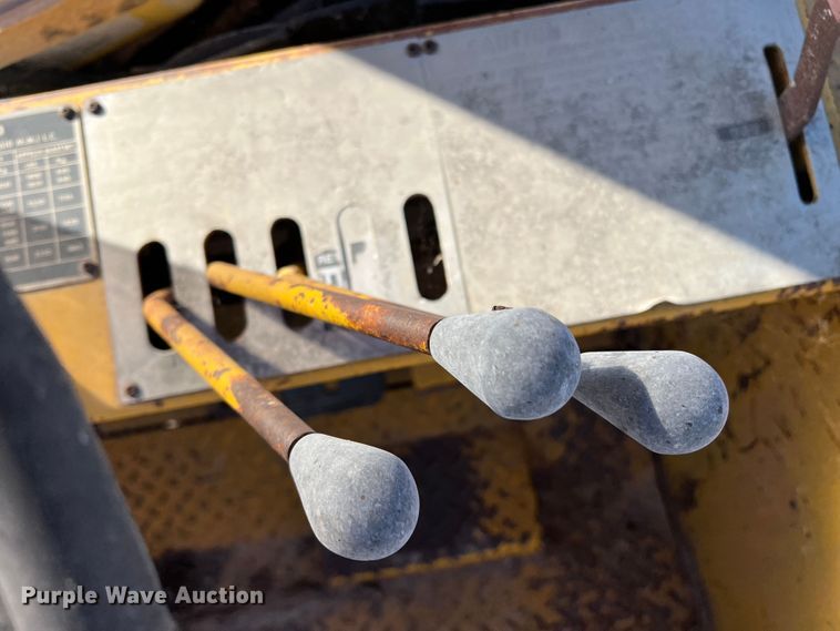 image for item DO8710 Massey Ferguson MF4500  forklift