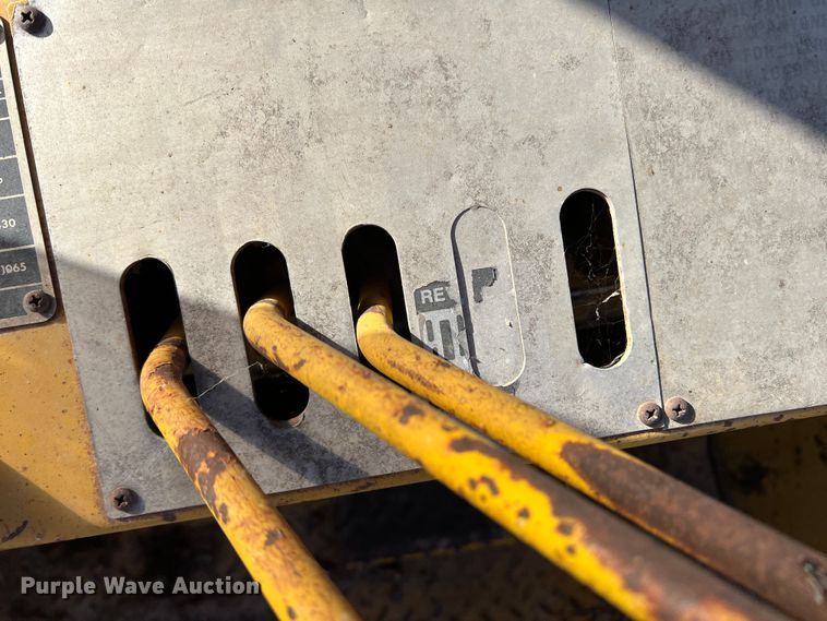 image for item DO8710 Massey Ferguson MF4500  forklift