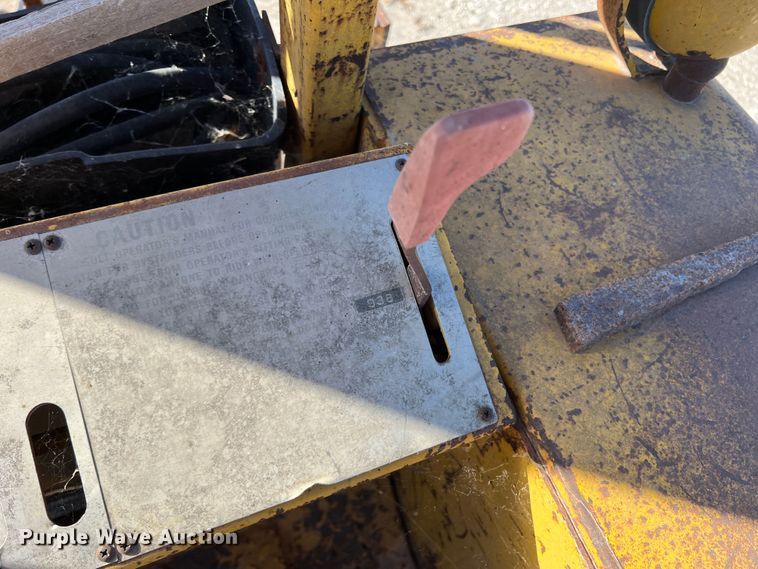 image for item DO8710 Massey Ferguson MF4500  forklift