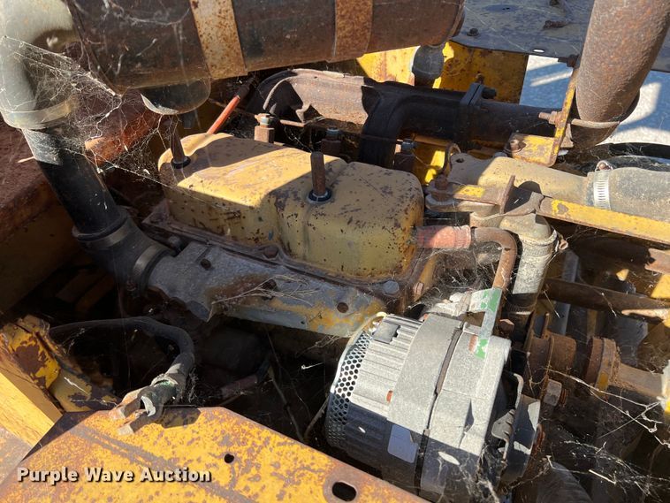 image for item DO8710 Massey Ferguson MF4500  forklift