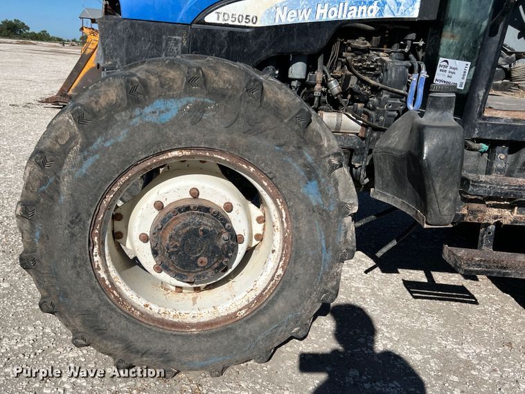 image for item DO8714 2008 New Holland TD5050  MFWD tractor