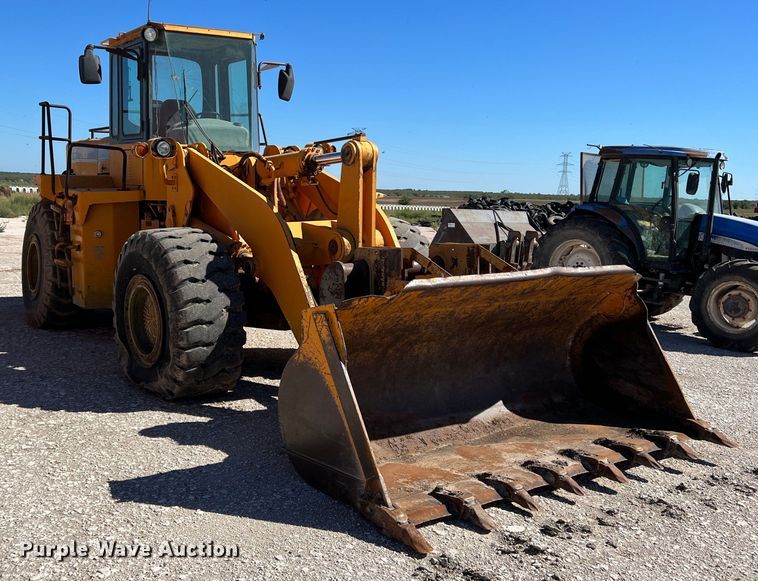 image for item DO8715 1997 Hyundai HL-760  wheel loader