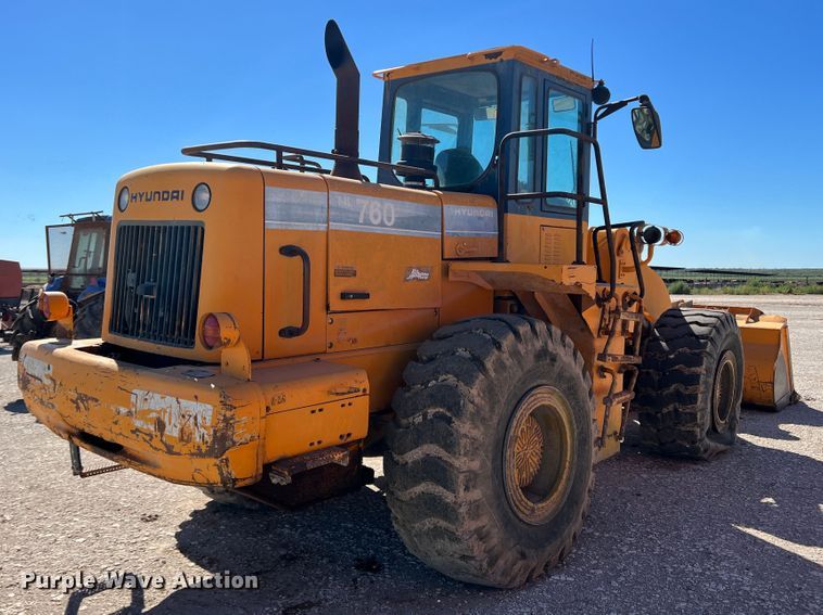 image for item DO8715 1997 Hyundai HL-760  wheel loader