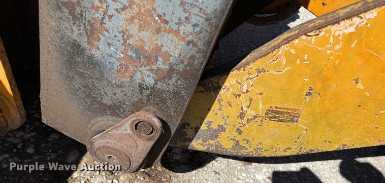 image for item DO8715 1997 Hyundai HL-760  wheel loader